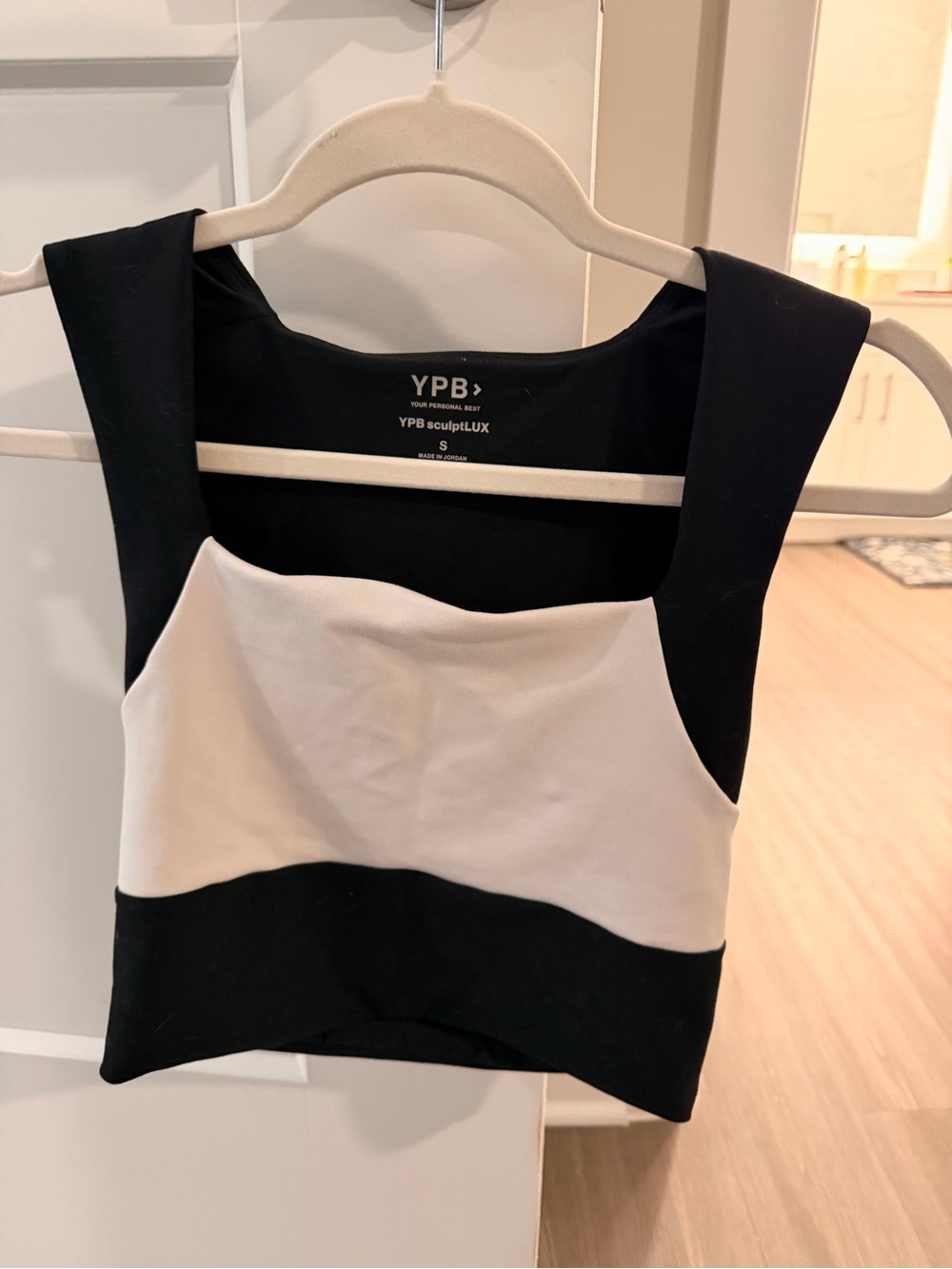 Abercrombie YPB Black & White Colorblock Crop Top